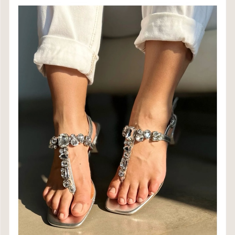 GIULIA DOMNA SANDAL. Size: 7. New! Made in Brasil!